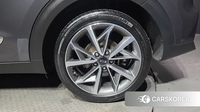 Kia The New Niro id 3760277 из Кореи 15