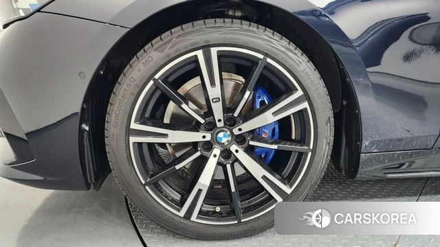 BMW 5 Series (G60) id 4590514 из Кореи 31