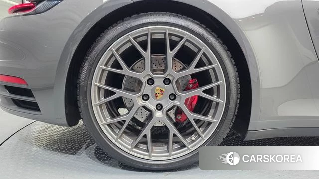 Porsche 911(992) id 3813311 из Кореи 15