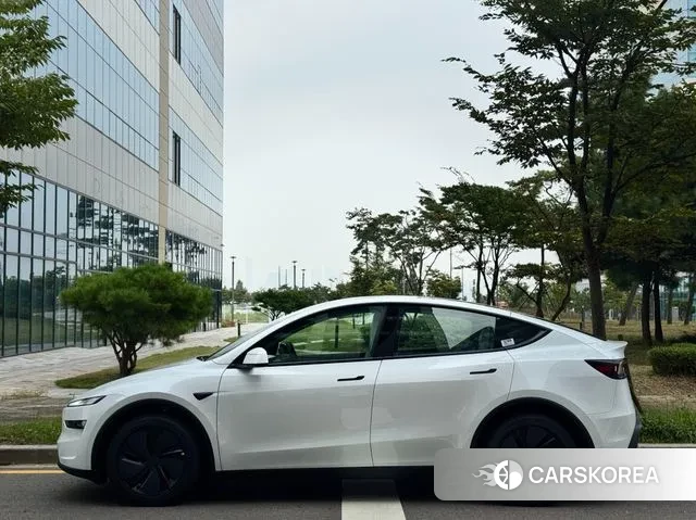 Tesla Model Y id 3624259 из Кореи 11