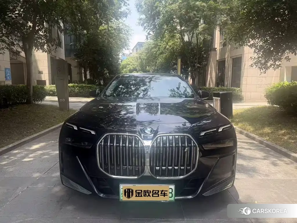 BMW i7 2025 Черный из Китая, фото 5