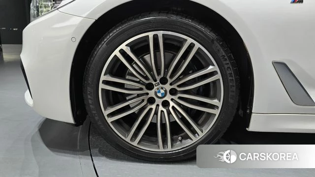 BMW 5 Series (G30) id 4780689 из Кореи 31