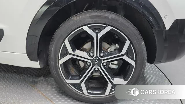 Kia Di Ol Nu Niro id 3716936 из Кореи 15