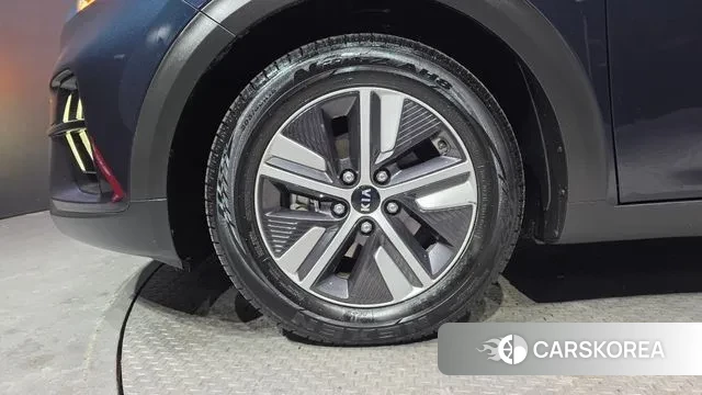 Kia The New Niro id 3567929 из Кореи 15