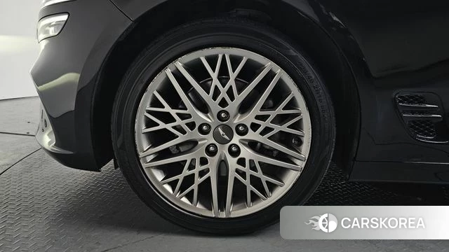 Genesis The New G70 id 3904356 из Кореи 15