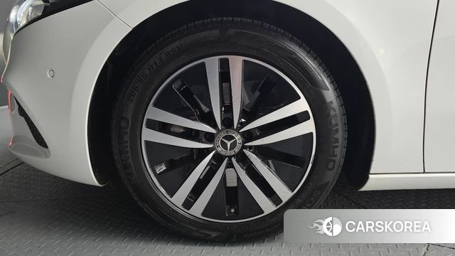 Mercedes-Benz A-Class W177 id 3852166 из Кореи 15