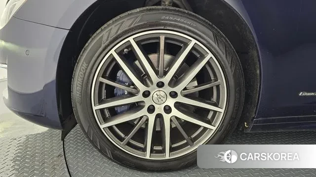 Maserati Ghibli id 3349450 из Кореи 15
