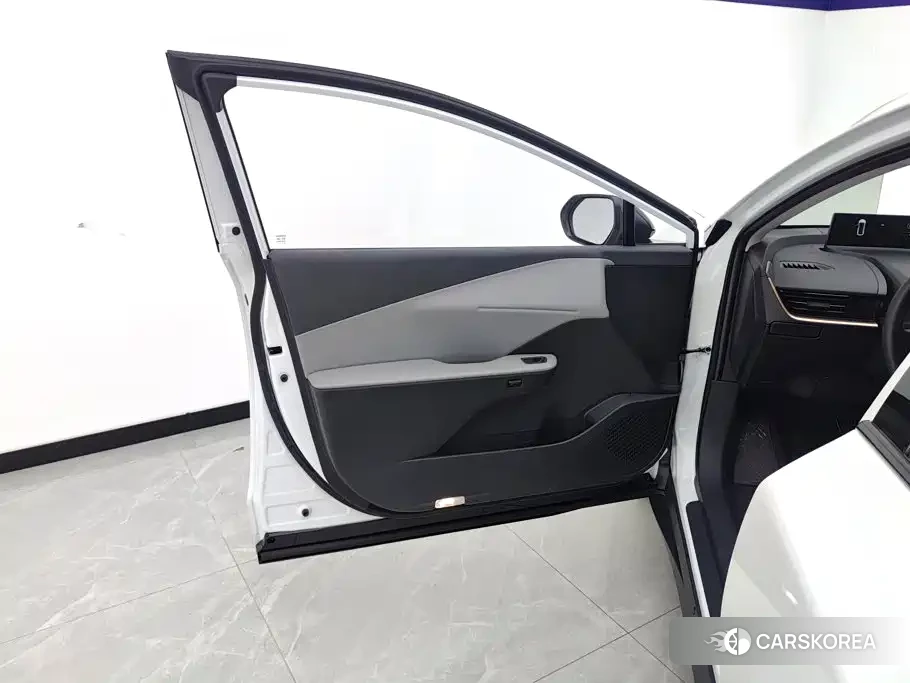 Toyota bZ3 id 4681162 из Китая 11