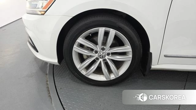 Volkswagen The New Passat id 4652176 из Кореи 15
