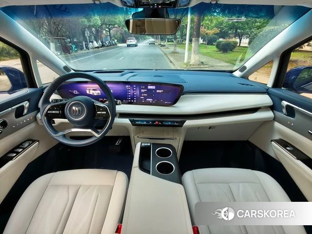 Buick GL8 PHEV id 3939491 из Китая 14