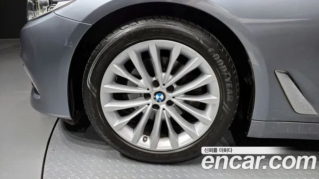 BMW 5 Series (G30) id 2880790 из Кореи 15