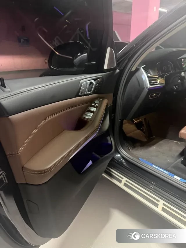 BMW X7 (G07) 2021 Черный из Кореи, фото 5