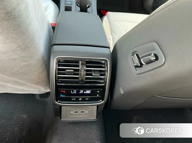 Volkswagen Magotan id 4260361 из Китая 11