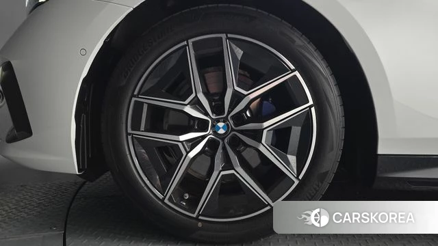 BMW 5 Series (G60) id 4407782 из Кореи 15