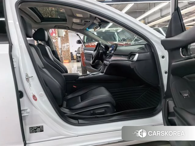 Honda Accord 2021 Белый из Китая, фото 6