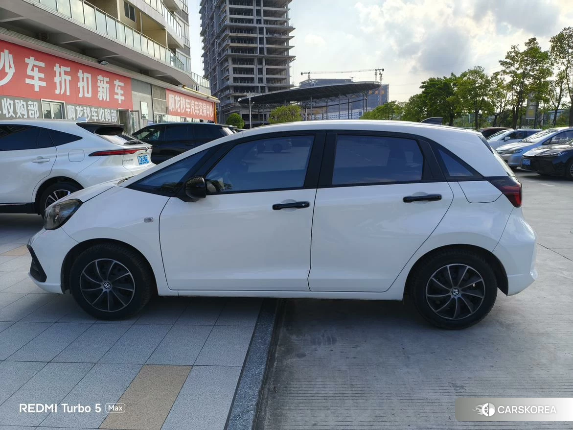 Honda Fit 2020 Белый из Китая, фото 5