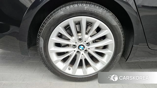BMW 5 Series (G30) id 4245363 из Кореи 27
