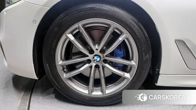 BMW 5 Series (G30) id 3636737 из Кореи 15