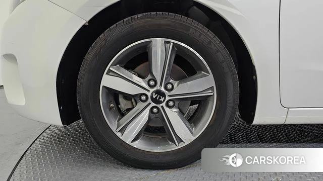 Kia The New K3 id 3955946 из Кореи 15