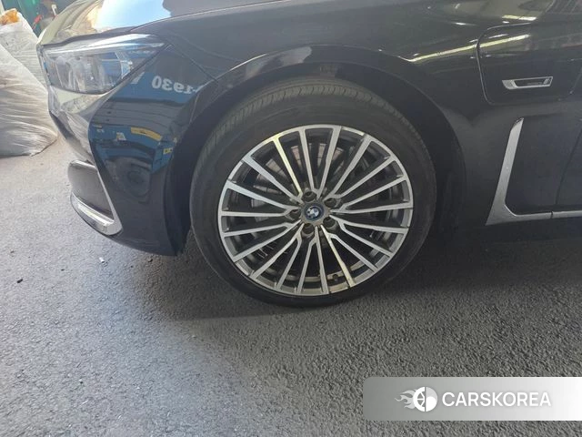 BMW 7 Series (G11) 2022 Черный из Кореи, фото 5