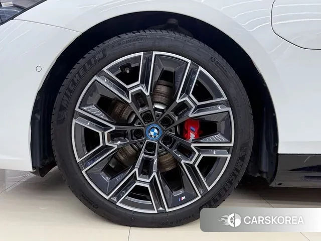 BMW 5 Series (G60) id 3543988 из Кореи 15