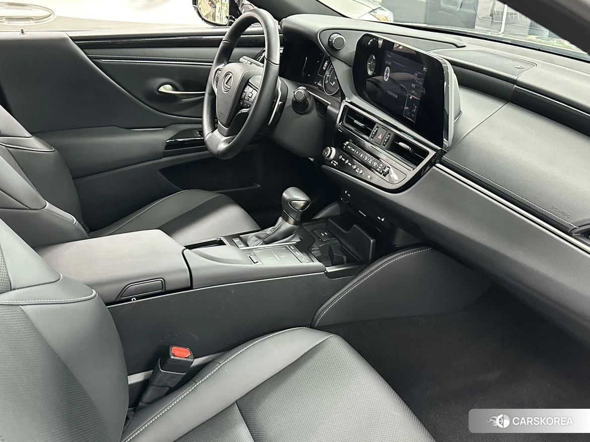 Lexus ES id 4499064 из Китая 15