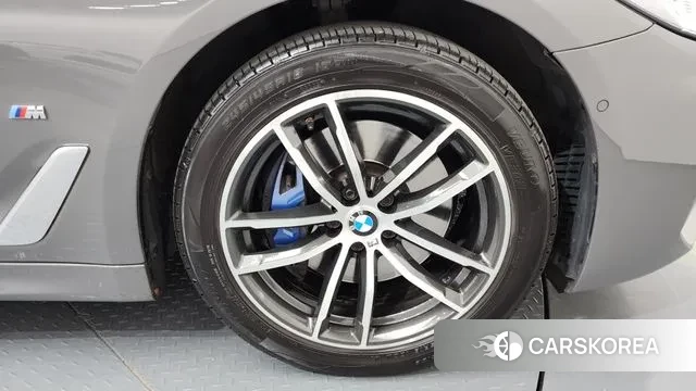 BMW 5 Series (G30) id 3557038 из Кореи 15