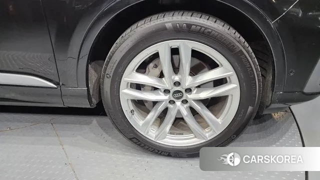 Audi Q7 (4M) id 3195767 из Кореи 15