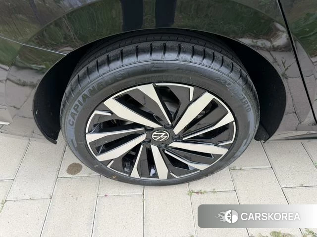 Volkswagen Passat id 4335998 из Китая 19