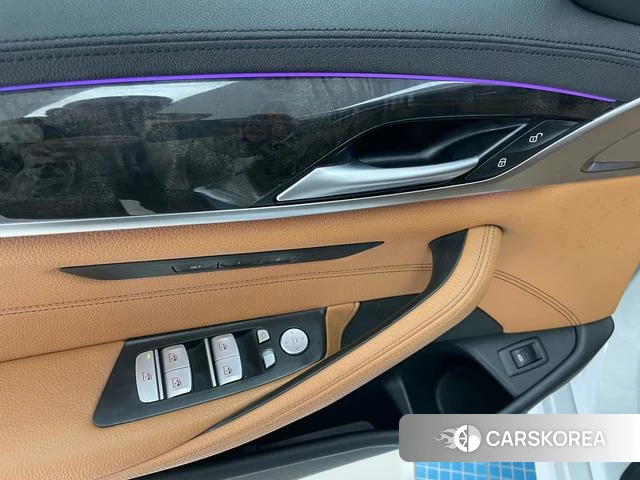 BMW 5 series id 3895887 из Китая 25