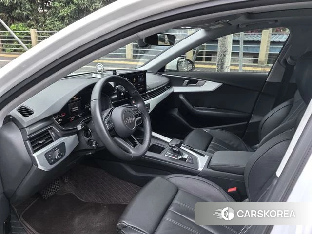 Audi A4L id 4259986 из Китая 9