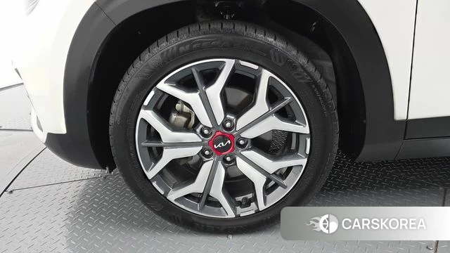 Kia Seltos id 4585580 из Кореи 26