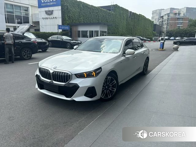 BMW 5 series 2025 Белый из Китая, фото 5