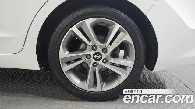 Hyundai Avante AD id 2484851 из Кореи 15