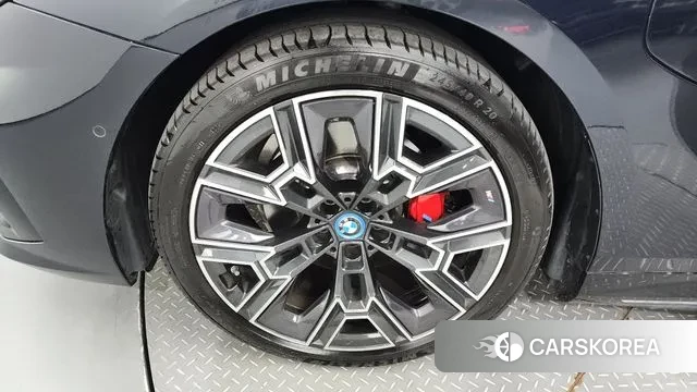 BMW 5 Series (G60) id 2958739 из Кореи 15