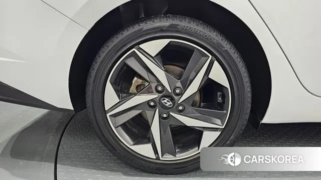 Hyundai Avante (CN7) id 3017949 из Кореи 15