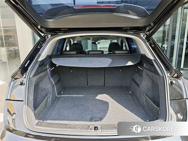 Audi Q5L id 3913693 из Китая 9