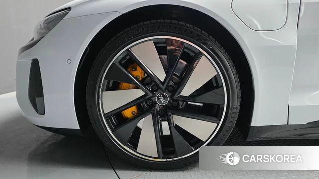 Audi e-Tron GT id 4344063 из Кореи 30