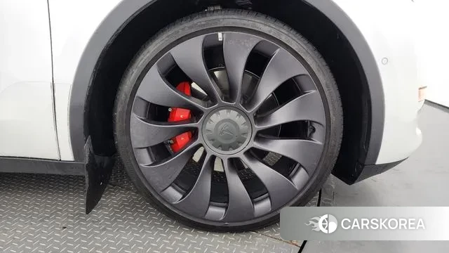 Tesla Model Y id 3032996 из Кореи 15