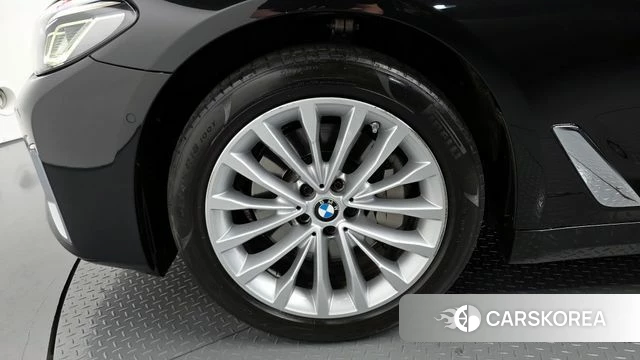 BMW 5 Series (G30) id 4267580 из Кореи 26
