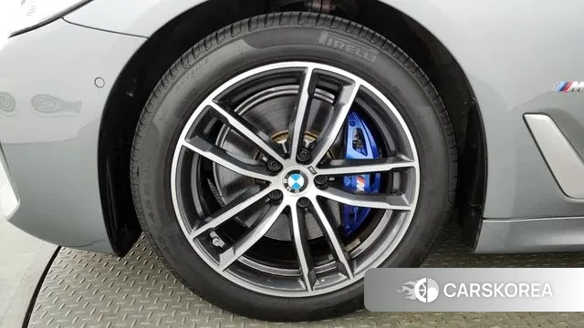 BMW 5 Series (G30) id 3212604 из Кореи 15