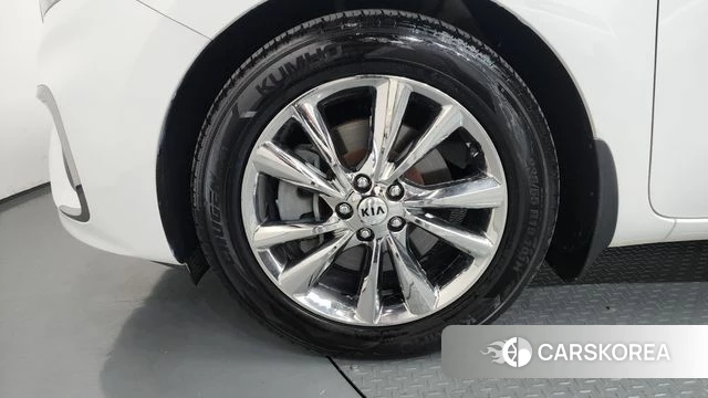 Kia The New Carnival id 3942601 из Кореи 15