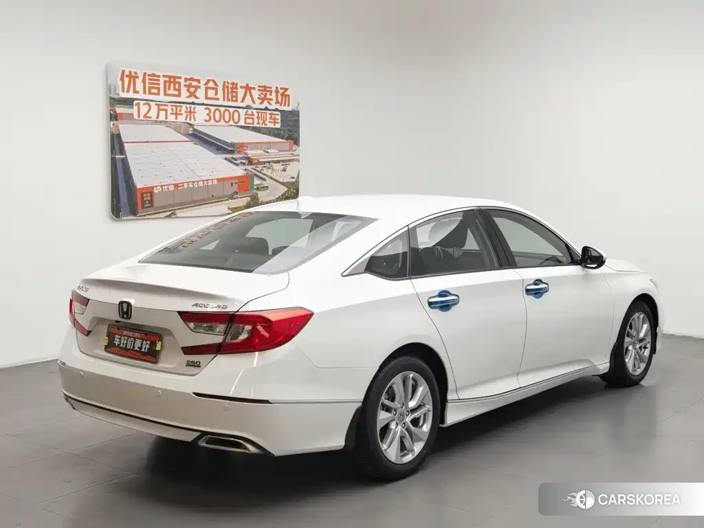 Honda Accord id 4570821 из Китая 19