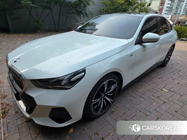BMW 5 Series (G60) id 4934980 из Кореи 9