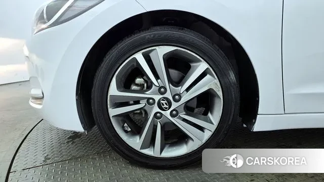 Hyundai Avante AD id 3469954 из Кореи 15