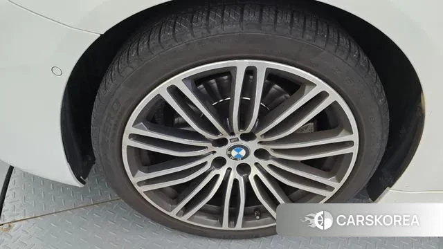 BMW 5 Series (G30) id 2976337 из Кореи 15