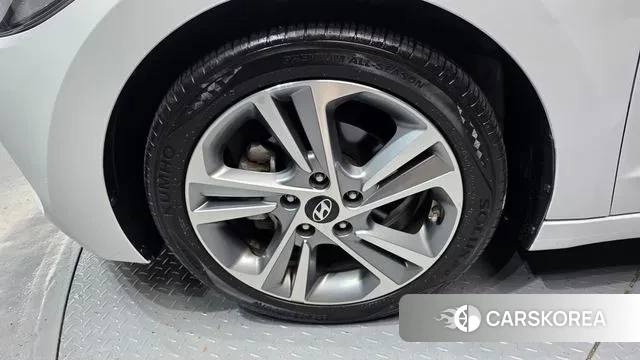 Hyundai Avante AD id 3045657 из Кореи 15