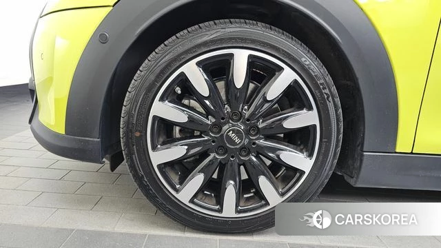 Mini Cooper S id 4665788 из Кореи 27