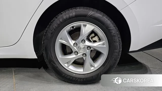 Hyundai Avante (CN7) id 3600487 из Кореи 15