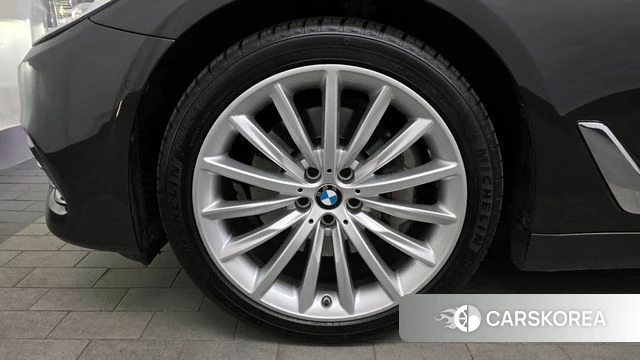 BMW 5 Series (G30) id 3834639 из Кореи 15